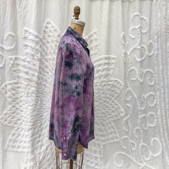 SOLD Tie dyed button up soft cotton purple shirt - Picture 5 of 8